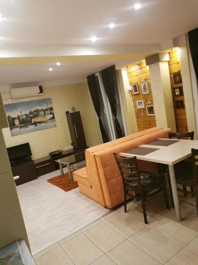 Agape Downtown Apartment Beograd Bagian luar foto